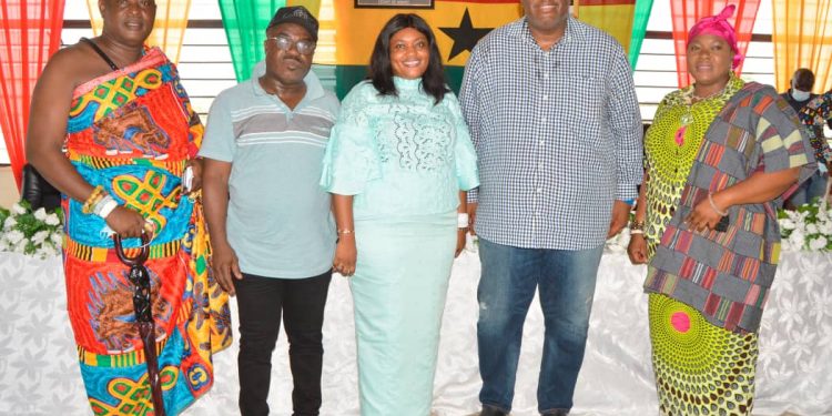 APOLOGISE TO YOUR CONSTITUENTS BEFORE ME, MINISTER ORDERS DCE