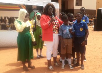Mothers-2-Mothers Educates Kanda Cluster of Schools on the Myth of HIV
