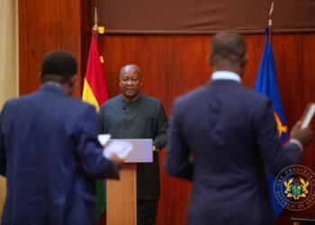 Prez. Mahama Swears in New Bank of Ghana Leadership, Pledges Economic Stability