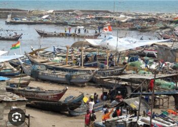 Gov’t Scraps Closed Season for Canoe Fishermen – Fisheries Minister Confirms