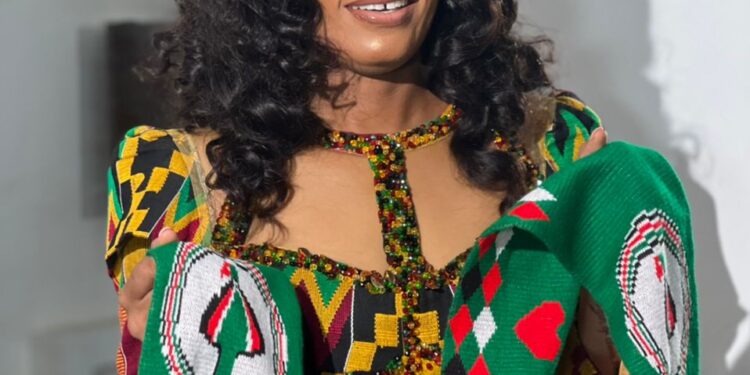 Joana Cudjoe Supports Anomatewa Community with GHS10,000 Donation