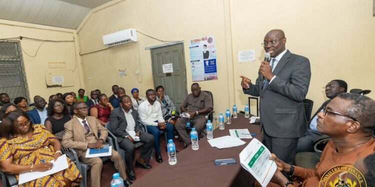 Finance Minister Proposes Incentive Plan for Tax Centres