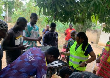 South Tongu DCE Visits Agave-Kua to Support VRA Community Training