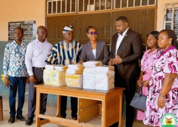 Dumelo, MCE Support  Pupils as Schools Reopen