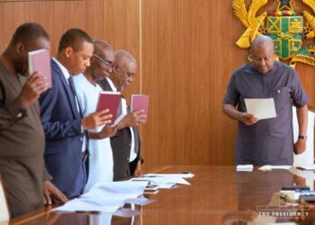 MAHAMA SWEARS IN INDEPENDENT FISCAL COUNCIL